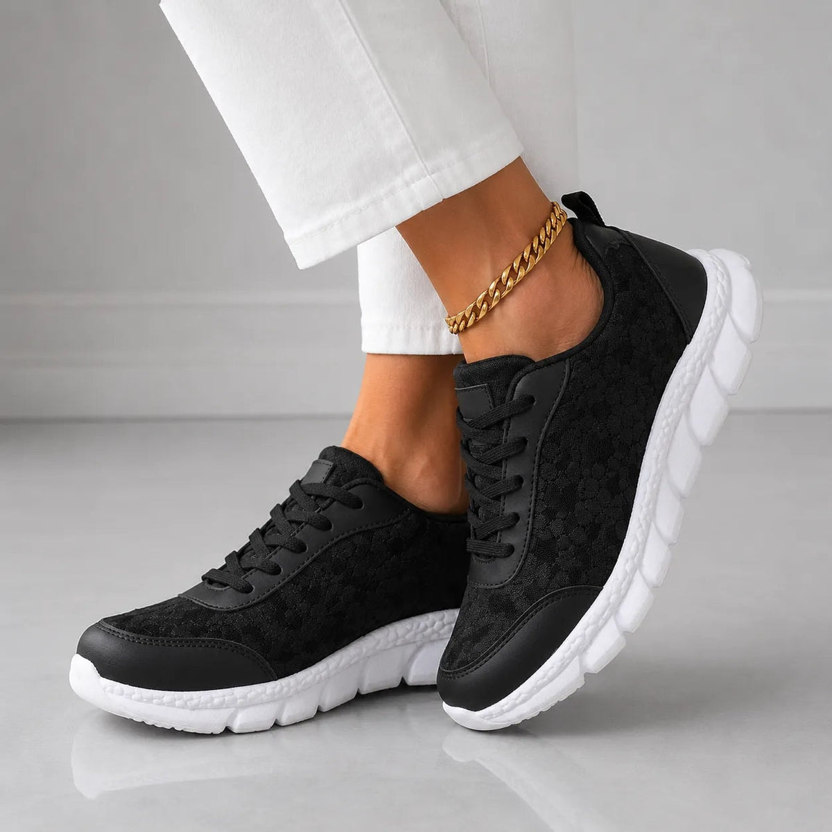 Star Mesh Lace-Up Platform Sneakers with Cushioned Sole for Women