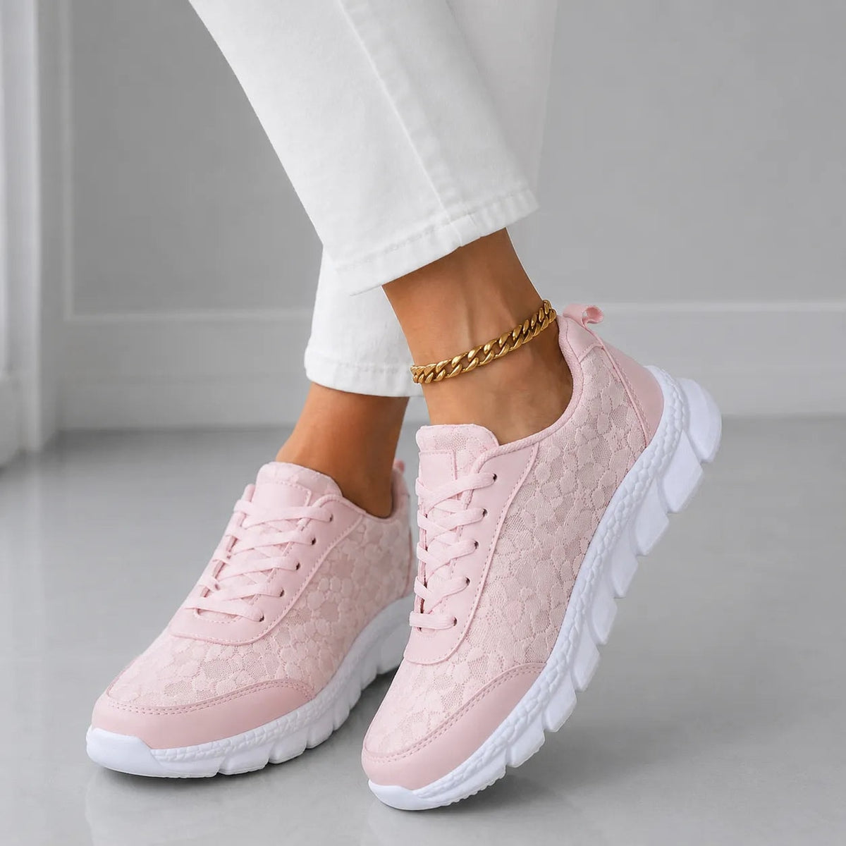 Star Mesh Lace-Up Platform Sneakers with Cushioned Sole for Women