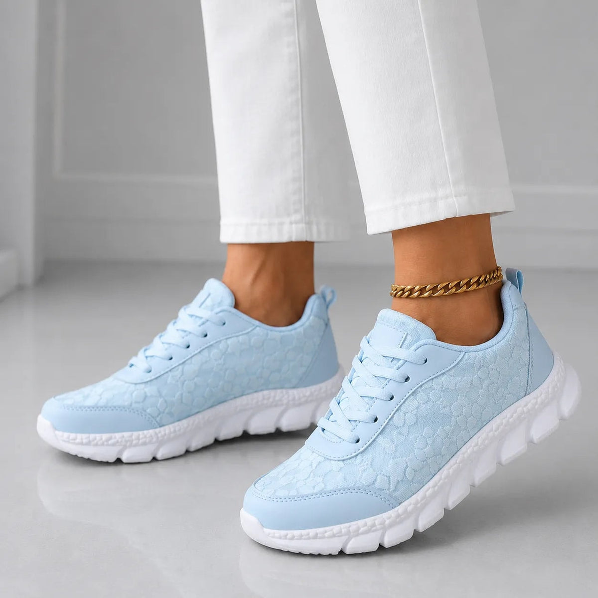 Star Mesh Lace-Up Platform Sneakers with Cushioned Sole for Women