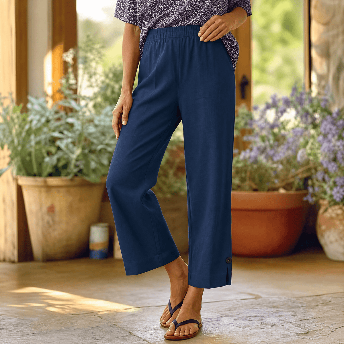 Women's Elastic-Waist Cropped Gaucho Pants with Side-Slit Hem