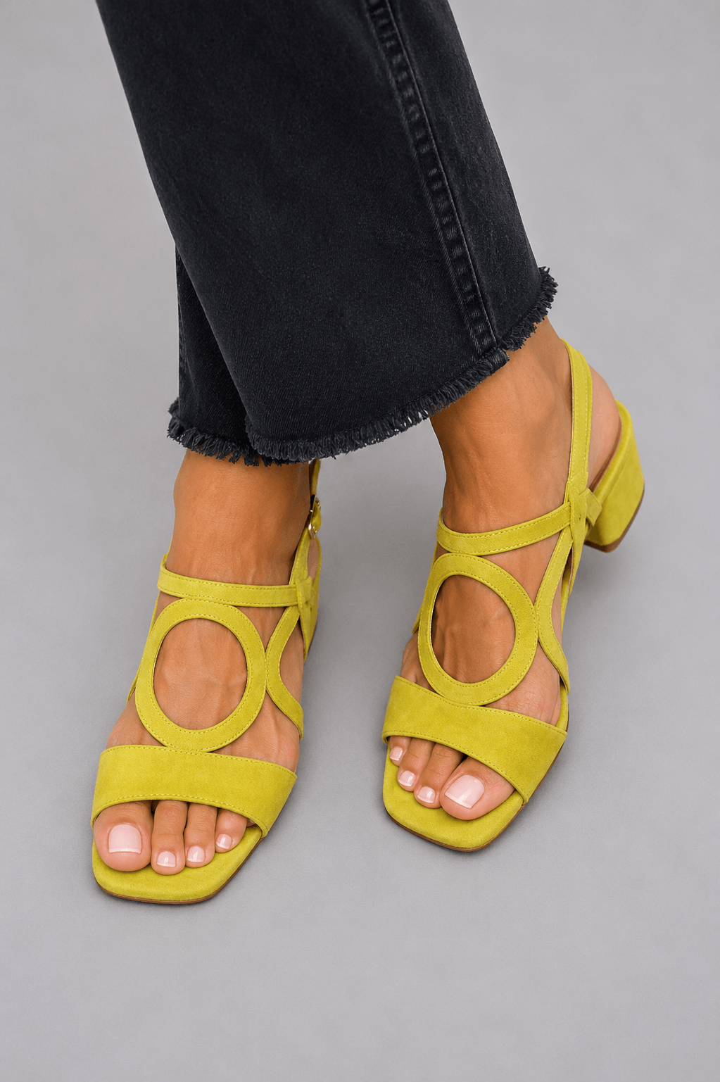 Women's Cushioned Suede Block Heel Sandals with Round Cutout Detail