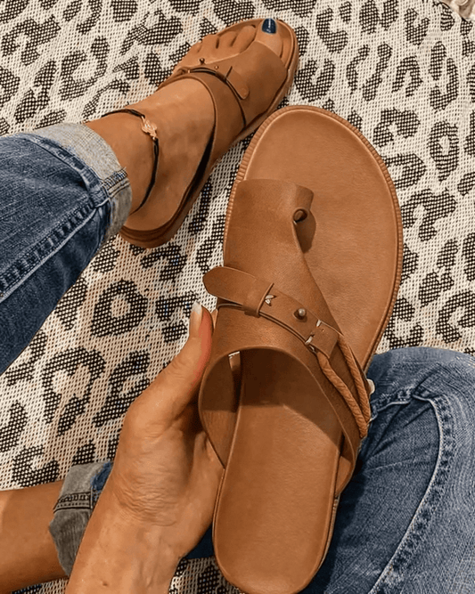 Women's Faux Leather Toe-Loop Flat Sandals with Cushioned Footbed