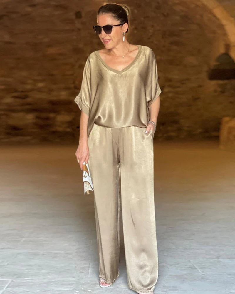 Women's Matching Two-Piece Set with V-Neck Short-Sleeve Top and Wide-Leg Pants