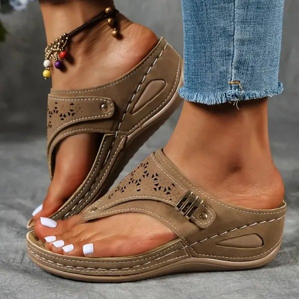 Maria Wedge Cushioned Sandals with Toe Post Design