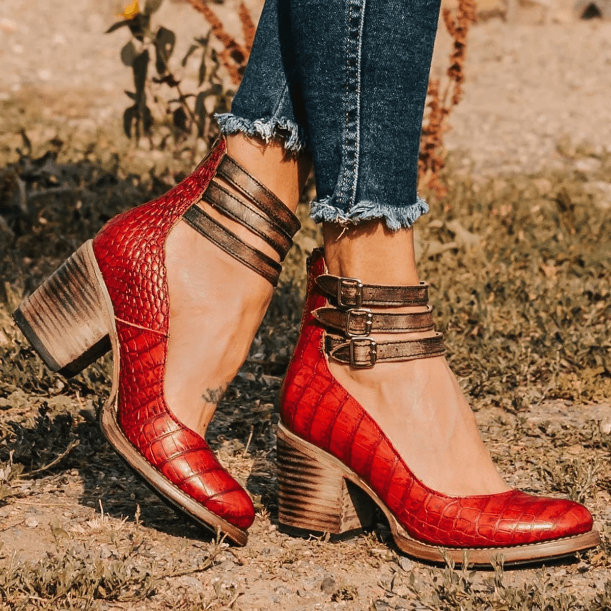 Women's Ankle Boots with Block Heel and Buckle Straps